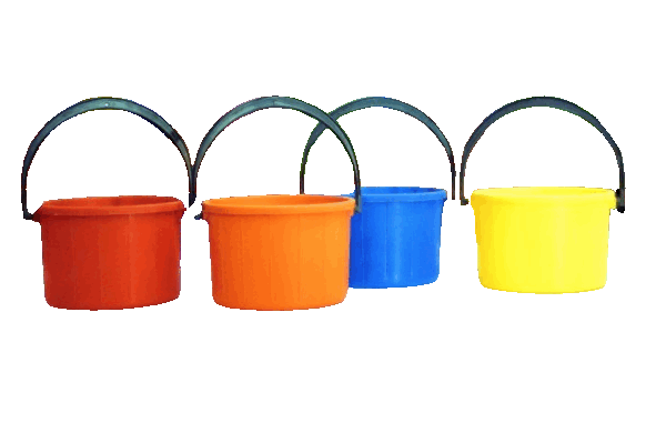 Balde Lechero de Plástico Reforzado – Versatilidad, Durabilidad y Colores Vibrantes